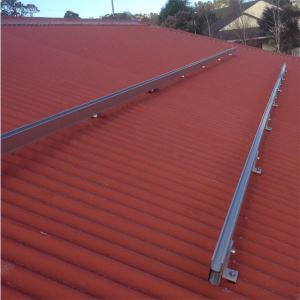 Montage sur panneau solaire PV Rail en aluminium solaire / Toit en aluminium Panneau de montage en panneau solaire