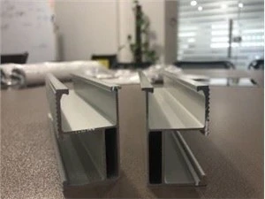 Rail en aluminium pour supports solaires PV